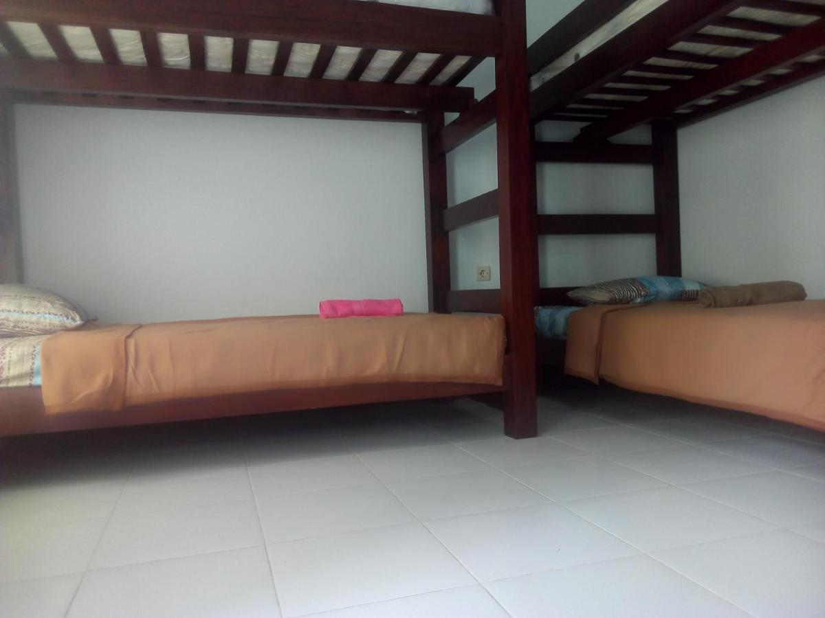 Ariata Arya Hostel Kuta  Экстерьер фото